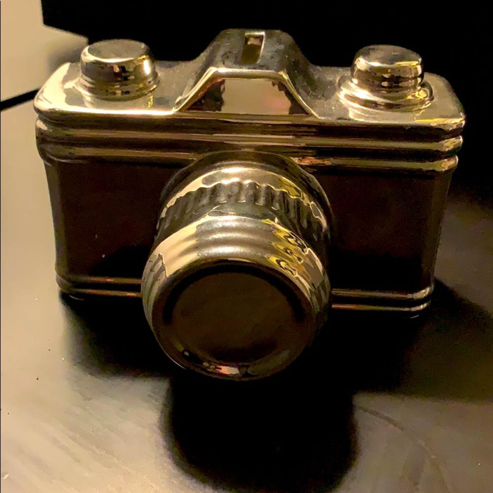 Shiny! Retro! Camera shaped ceramic coin bank